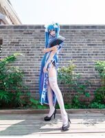 It is the best cosplay player and cute face on the beautiful legs www