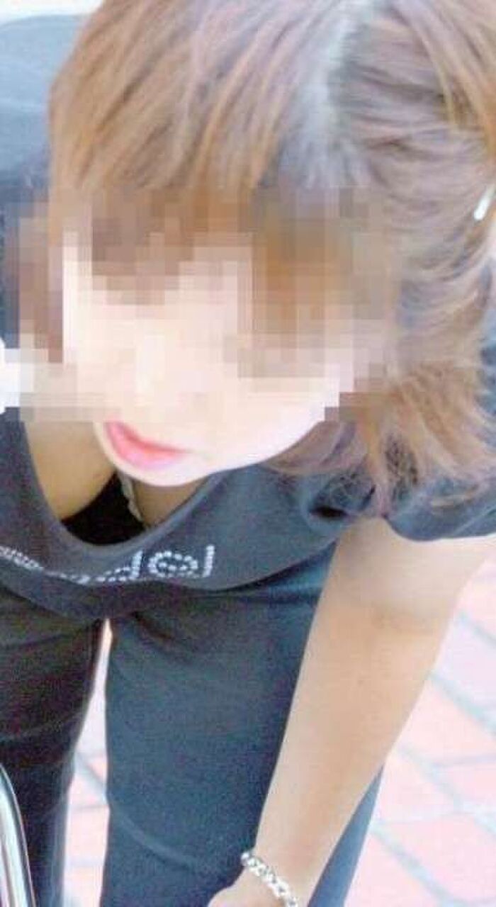[Breast-slip image] Note under the Nose! A Misare with no name to be absorbed in 11th image