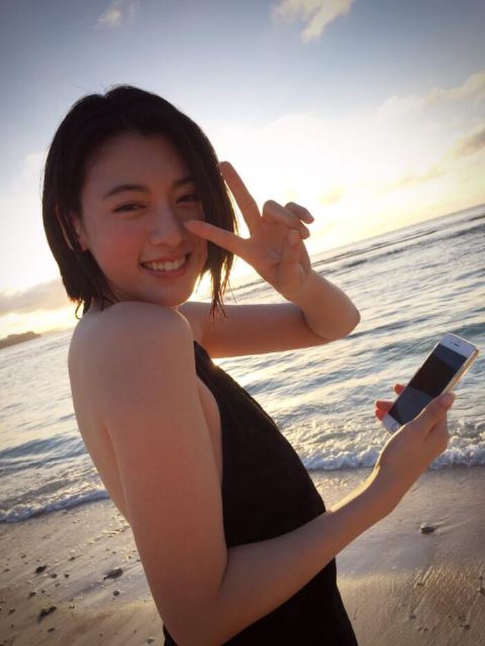【 image 】 Ayaka Miyoshi (20) 'I'm a model, but...' ⇒ Tongari bikini exposed... 16th image