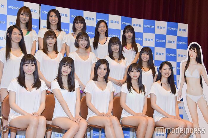 You will find big breasts born in 2003. 3th image