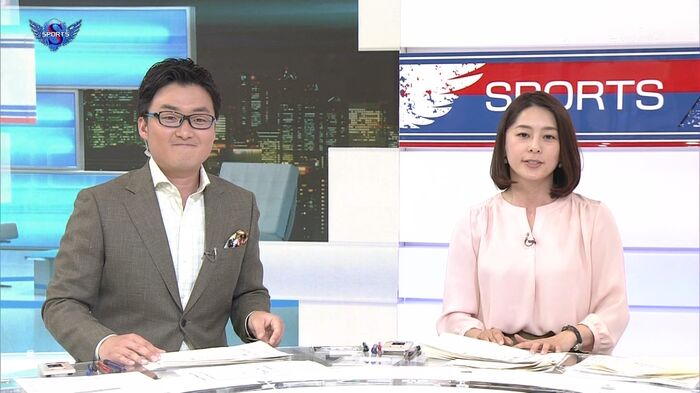 Firmly self-assertion W Sugiura Yuki's De Kai breast under the blouse 6th image