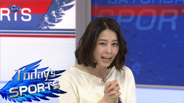 The distance from the top to the back of the horizontal breast milk of the www breasts of Yuki Sugiura Satur Daysports W 36th image