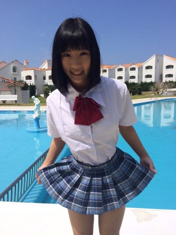 14歳Gカップあった元人気Jrアイドル岡田めぐ、JC時より更にエロくなって際どい水着着せられるwww 4th image