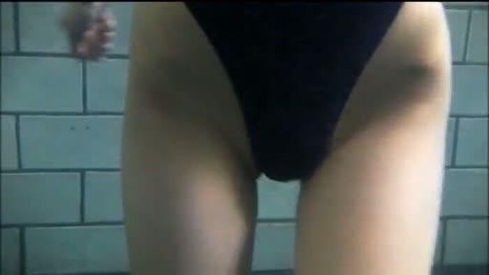 [Erotic image Underwater] Hiroko Kamata-chan wedgie in the water swimsuit swimsuit ● Ko and show roughness industry wwwwwwww 37th image
