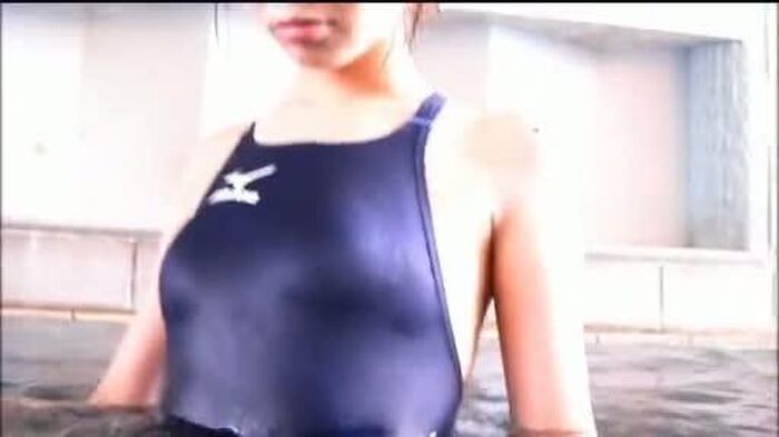 [Erotic image Underwater] Hiroko Kamata-chan wedgie in the water swimsuit swimsuit ● Ko and show roughness industry wwwwwwww 41th image