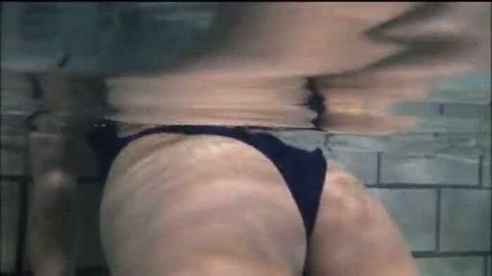[Erotic image Underwater] Hiroko Kamata-chan wedgie in the water swimsuit swimsuit ● Ko and show roughness industry wwwwwwww 64th image