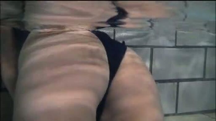 [Erotic image Underwater] Hiroko Kamata-chan wedgie in the water swimsuit swimsuit ● Ko and show roughness industry wwwwwwww 69th image