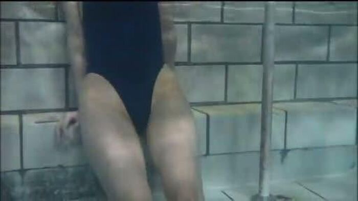 [Erotic image Underwater] Hiroko Kamata-chan wedgie in the water swimsuit swimsuit ● Ko and show roughness industry wwwwwwww 78th image