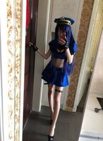 細足美脚なコスプレイヤーさんのミニスカポリスガールなコスプレがいい！