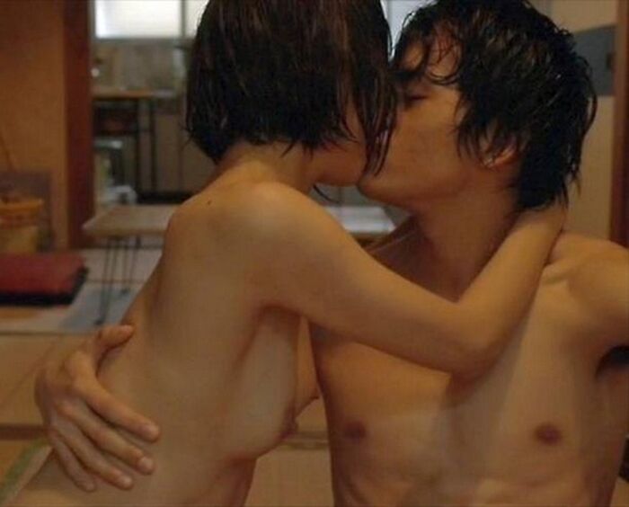 Yui Ichikawa, the movie version of the Nipple Moro 濡れ場! My breasts are very absorbing. 2th image