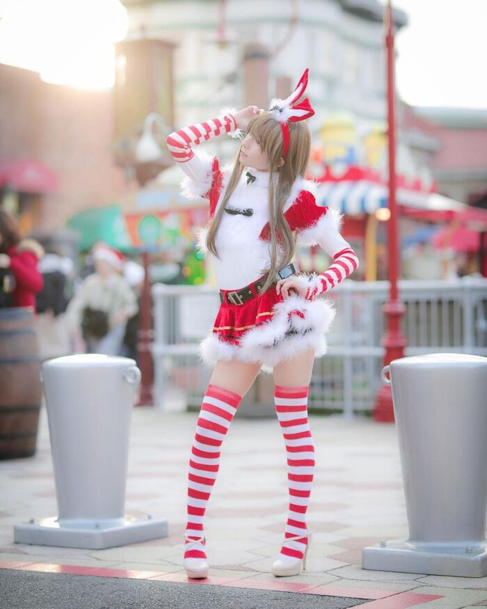 The Knee High Rabbit Santa costume is cute beautiful leg's wwww 2th image