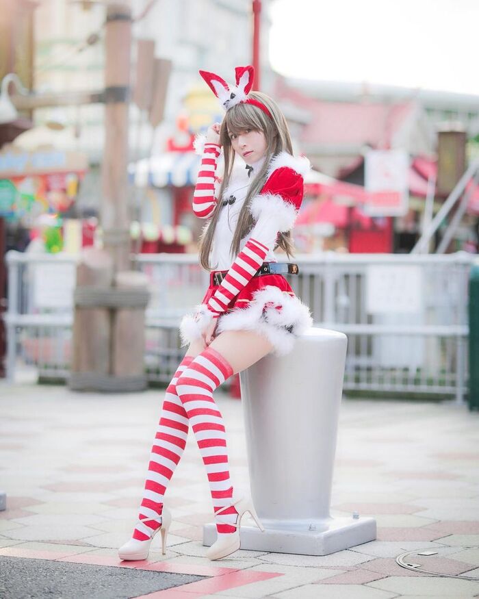 The Knee High Rabbit Santa costume is cute beautiful leg's wwww 3th image