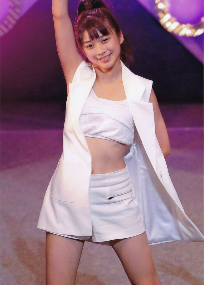 牧野真莉愛(17)のJKおっぱいが拝める水着グラビア画像135枚 98th image