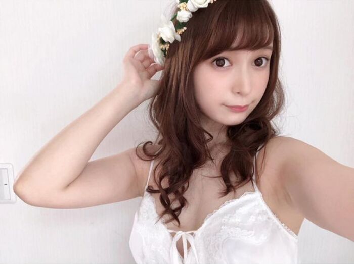 Half beautiful girl Narumiya Rika decorated week pre-gravure, approaches the relationship of one night as long as the teacher of longing in the JC ERA W 21th image