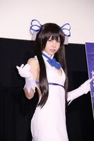 Popular beautiful girl layer Yes, appeared in the movie Dan Machi stage Greetings Hestia exposure Oppai string cosplay appearance W
