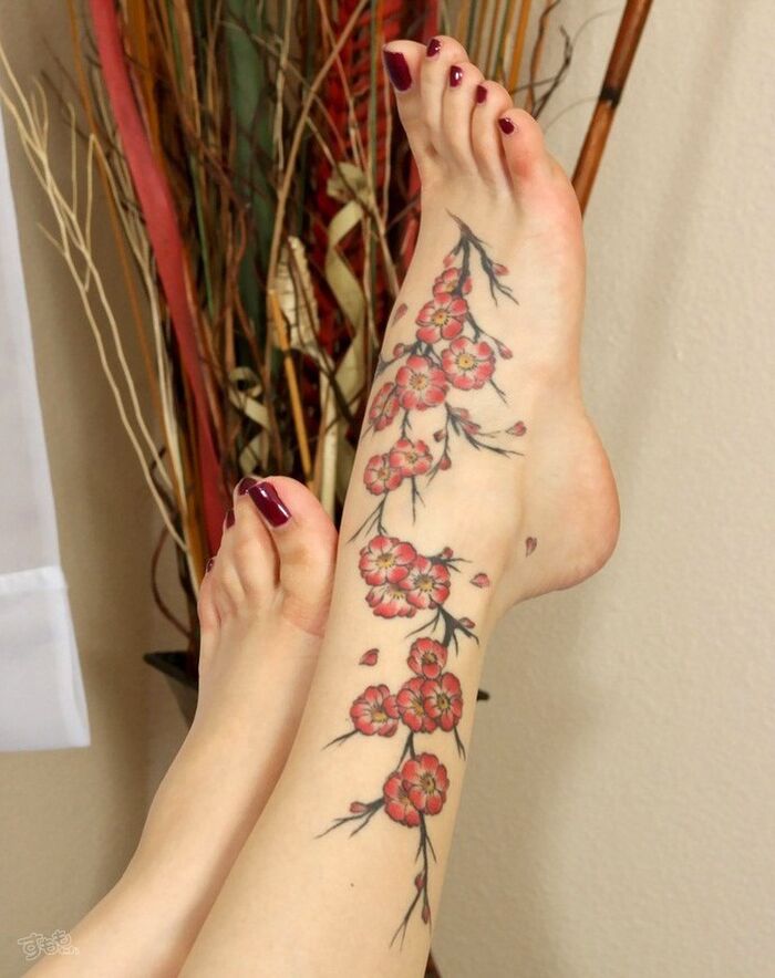 Foot fetish image 150 sheets attracted to bare feet 58th image