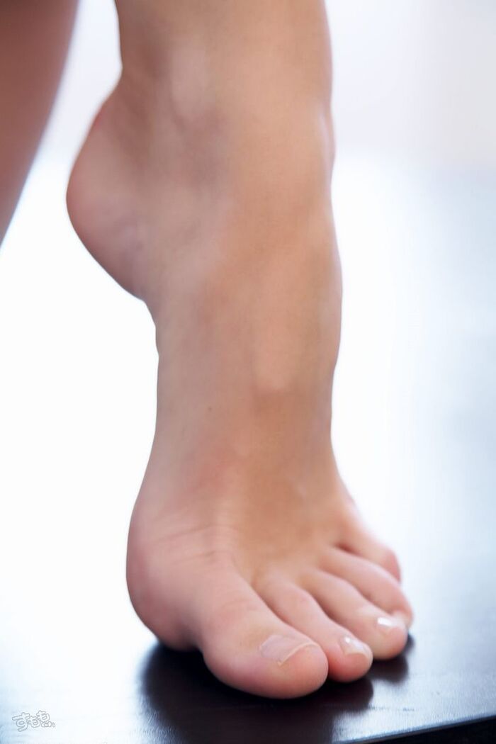 Foot fetish image 150 sheets attracted to bare feet 6th image