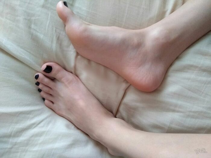 Foot fetish image 150 sheets attracted to bare feet 71th image