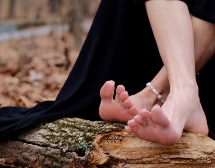 Foot fetish image 150 sheets attracted to bare feet 87th image